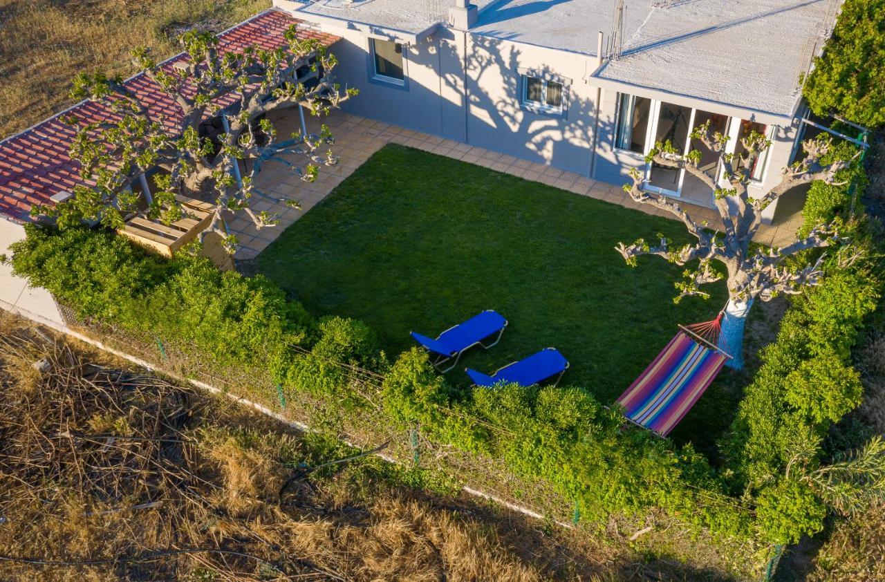 Petrakis Afrathias Garden House Vila Kalamaki  Exterior foto